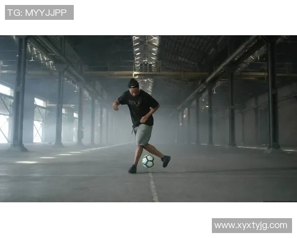 足球明星精彩花式起球集锦展现技术与魅力的完美结合